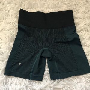 Lululemon bike sorts